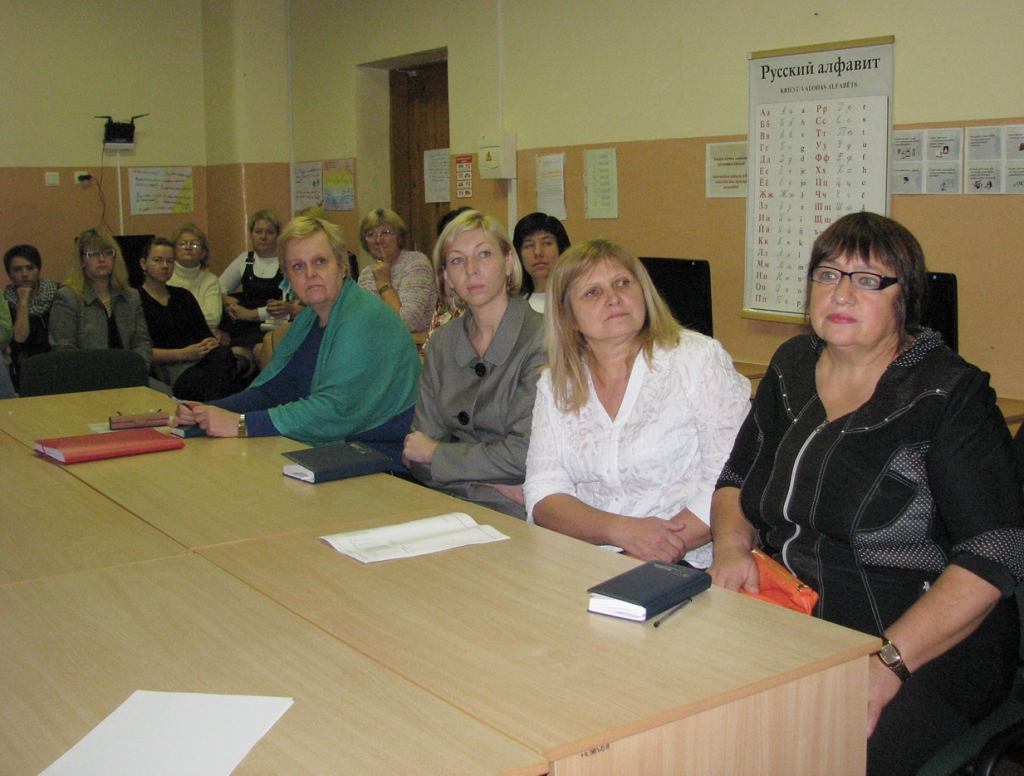 Apspriest Bauskas novada izglītības iestāžu tīkla attīstības un optimizācijas plānu Mežgaļu pamatskolā bija ieradušies izstrādes komisijas locekles Māra Bauvare un Ineta Ruhocka, novada domes deputāte Rudīte Čakāne, pagasta pārvaldes vadītāja Baiba Marčenkova, arī pagasta iedzīvotāji un pedagogi.
Autors: Vilnis Auzāns