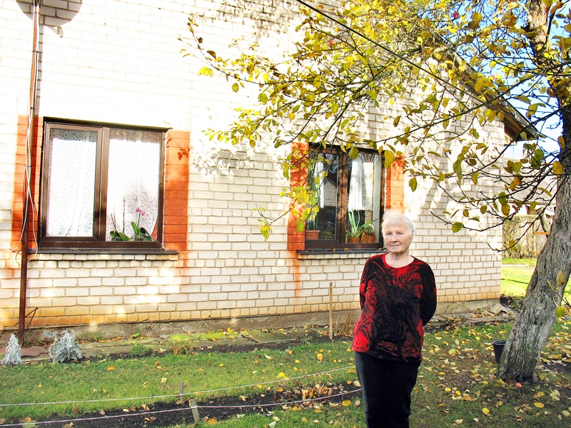 Helēna Jaunzema «Zemītēs» ir laimīga. Māja un ģimene ir Helēnas lielākās bagātības.
Autors: Māris Krūmiņš