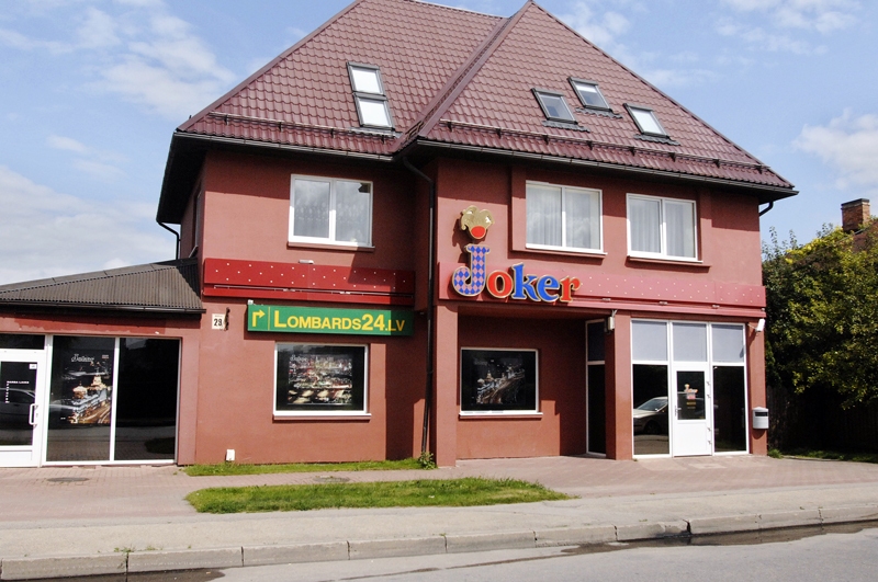 Spēļu zāle Salātu ielā, šķiet, nerada problēmas kaimiņiem, jo no iedzīvotājiem sūdzības nav saņemtas.
Autors: no «Bauskas Dzīves» arhīva