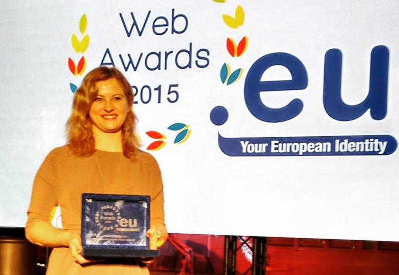 Velga Balode apbalvošanas ceremonijā saņēma Iecavas ražotnes mājaslapai piešķirto balvu.
Autors: no uzņēmuma albuma