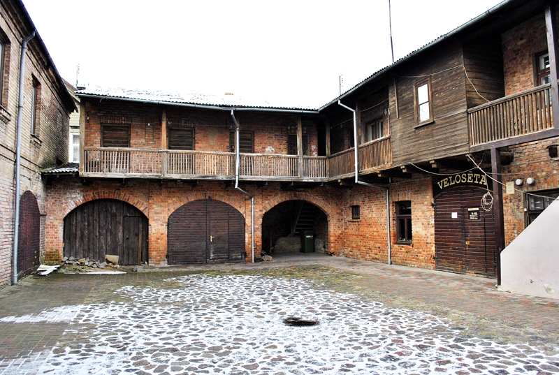 Romantika «Fotomiks» pagalmiņā.
Autors:  Ivars Bogdanovs