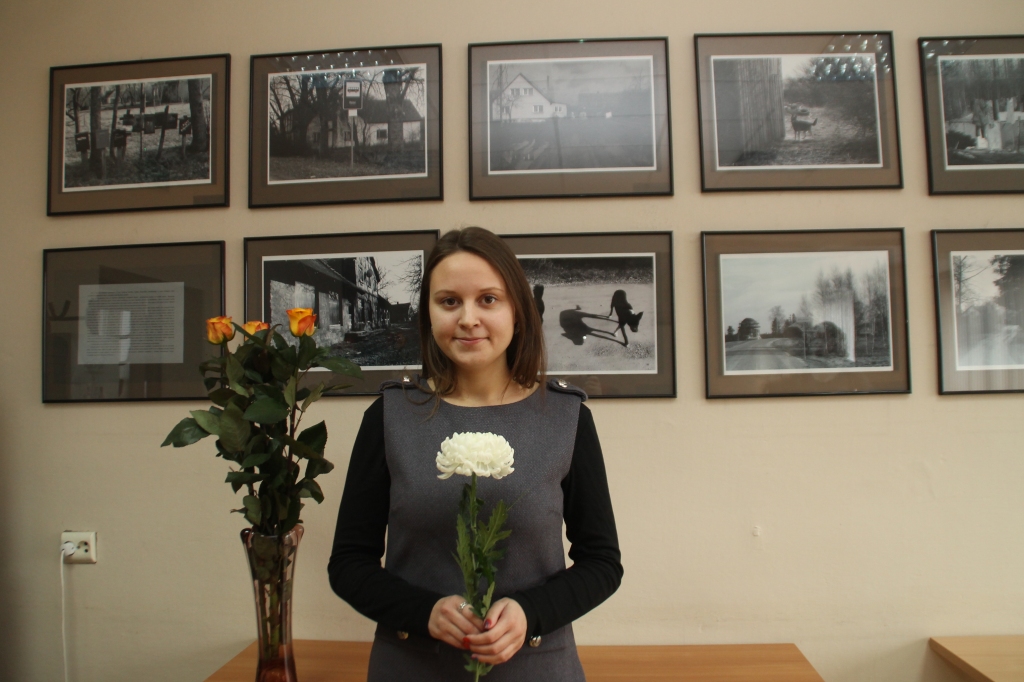 Alises Dreimanes fotogrāfijas skatāmas izstādē «Izzudušie ciemi Bauskas novadā». 
Autors: Uldis Varnevičs