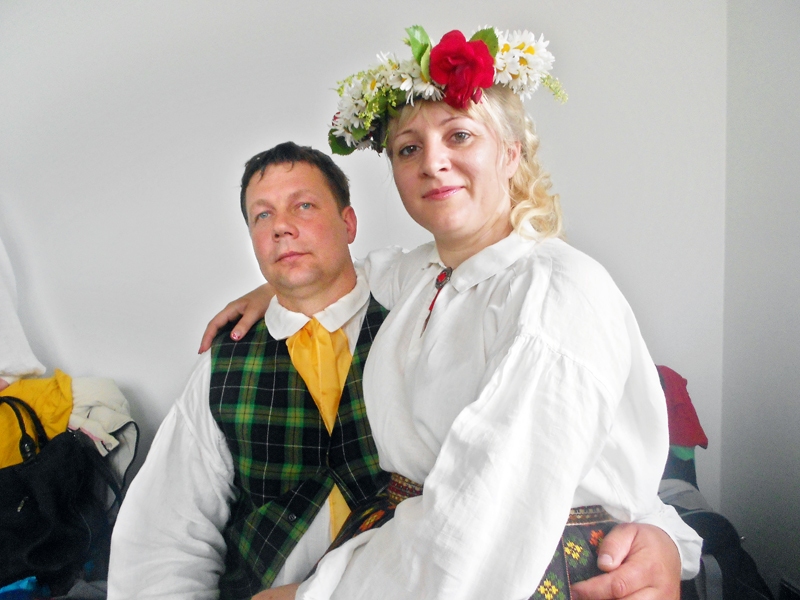 Pirms koncerta. Sandris kopā ar sievu Jolantu.
Autors: no personiskā albuma