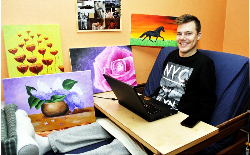 Mareka Odumiņa gleznas ne tikai dod nodarbi un finanses jaunietim, bet ir arī iedvesmas avots citiem cilvēkiem.
Autors: Ivars Bogdanovs