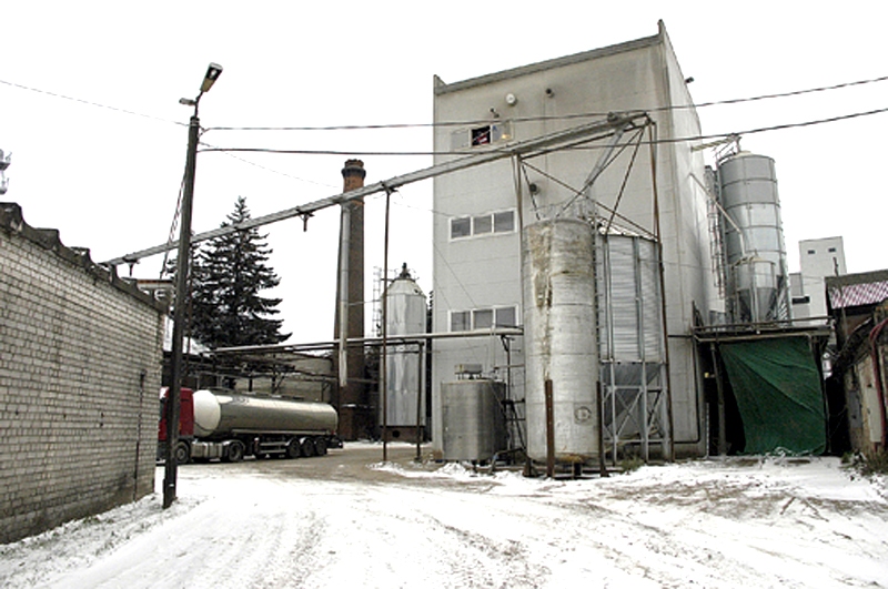 «Jaunpagasta» ražotnes darbības atsākšana radījusi neērtības tuvējās apkaimes iedzīvotājiem.
Autors: no «Bauskas Dzīves» arhīva.