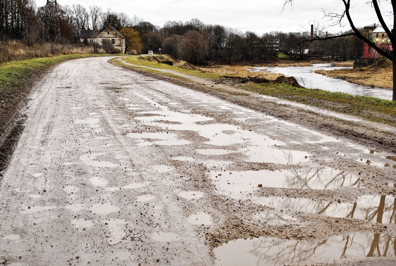 Mēmeles iela Bauskā rekonstrukciju gaida jau otro gadu desmitu. 
Autors: Ivars Bogdanovs