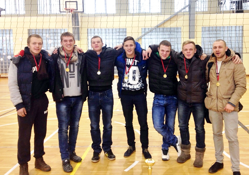 Komandā «Mežotne I» spēlēja – Vladislavs un Ruslans Kuraševiči, Didzis Rumba, Iļja Artemjevs, Ričards Pažemeckis, Matīss Svikša, Romāns Grīslītis, fotografēšanās brīdī klāt nebija Eināra Svikšas.
Autors: no personiskā albuma