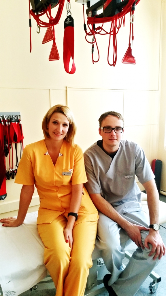 Bauskas fizioterapeiti Irina Pašišņaka un Rūdolfs Lange spēj palīdzēt pēc traumas atgūt kustību brīvību.
Autors: Inese Sprance