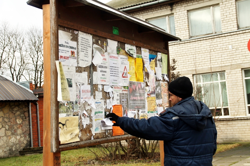Ziņu dēlis Vecumnieku centrā kļūs modernāks.
Autors: Uldis Varnevičs