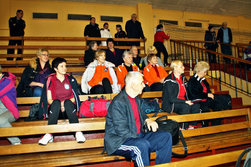 Bauskas un Iecavas novada galda tenisisti gaida sacīkšu sākumu.
Autors: Uldis Varnevičs