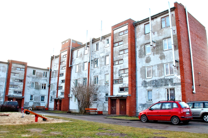 Īslīces pagasta Bērzkalnu ciema iedzīvotāji lielākoties ir apmierināti ar šajā sezonā ierīkoto individuālo apkuri. 
Autors: Uldis Varnevičs