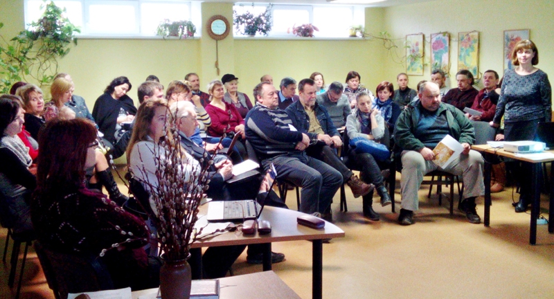 Mājražotāju seminārā Vecumniekos pulcējās kupls skaits novada saimnieku.
Autors: no pašvaldības albuma.