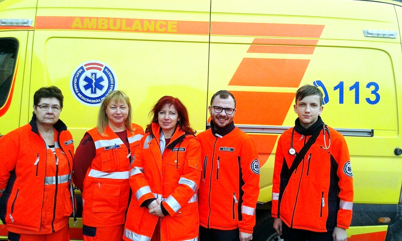 Kaspars Kalējs (no labās) pārliecinājies, ka nākotni saistīs ar medicīnu.
Autors: no personiskā albuma.