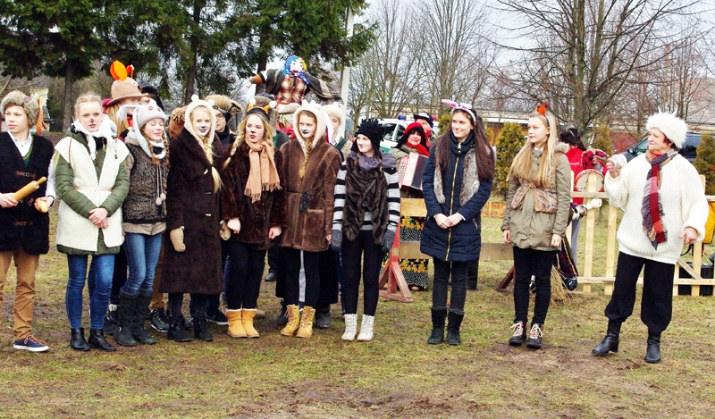 Bauskas ģimnāzisti Meteņdienā Lietuvā. 
Autors: no albuma