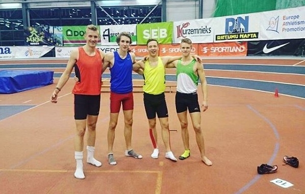 Bauskas novada stafetes komanda: Haralds Ladusāns (no kreisās), Emīls Rūgums, Roberts Gļauda un Einārs Lazdiņš.
Autors: no R. Gļaudas albuma