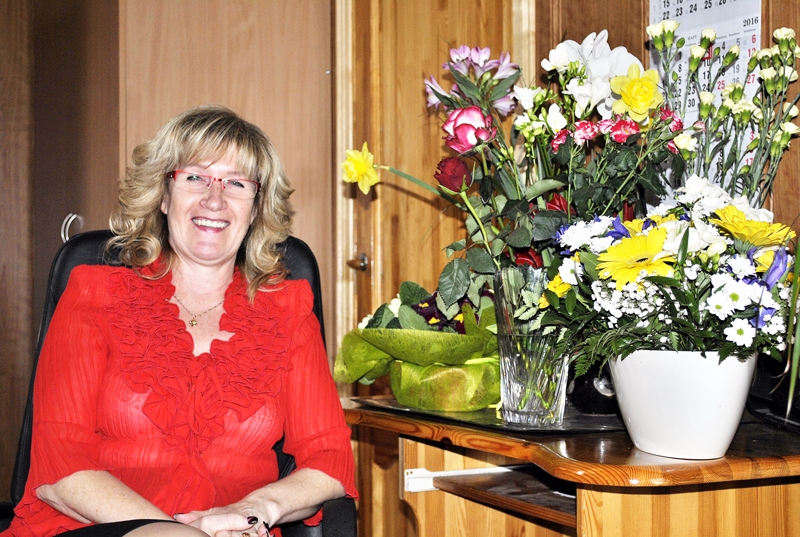 Līga Jaungaile priecājas gan par savu ģimeni, gan par darbā pavadīto laiku. No kolēģiem saņemti daudzi skaisti apsveikumi un ziedi. 
Autors: Artūrs Dulbe