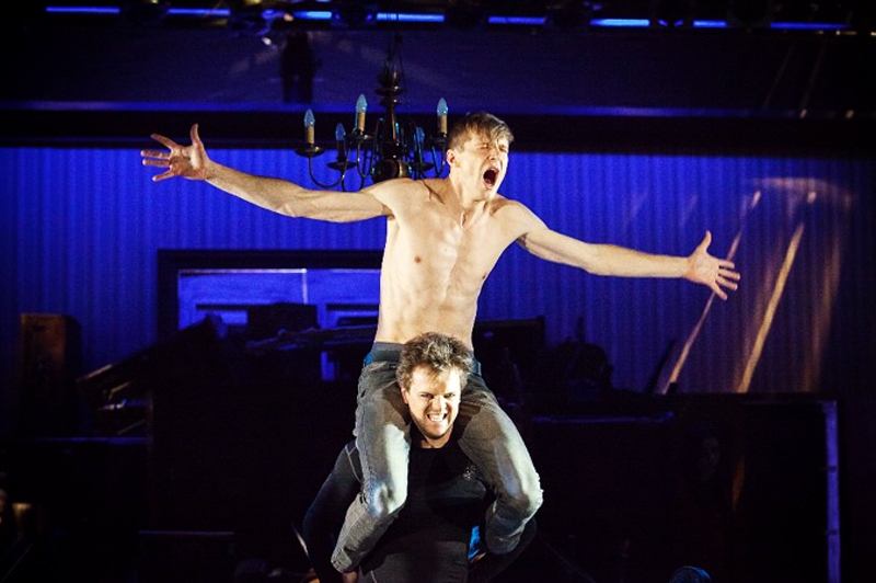 Dainis Grūbe Alana lomā izrādē «Equus».
Autors: no dailesteatris.lv.