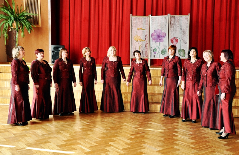 «Vēja meitenes», Misas tautas nama sieviešu vokālais ansamblis.
Autors: Žanna Zālīte