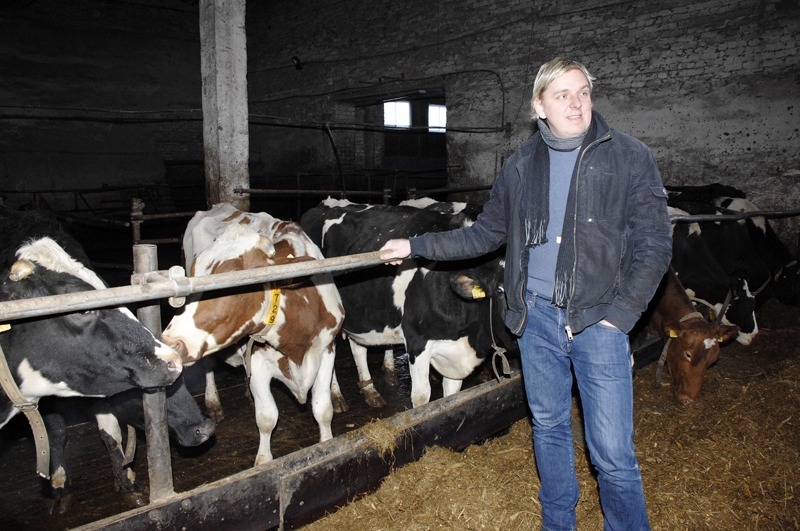 Saimniecībā «Jumis» Iecavas novadā joprojām ražo pienu, tomēr īpašnieks Pēteris Bite atzīst – vēl zemāka iepirkuma cena liktu apsvērt ganāmpulka likvidēšanu.
Autors: no «Bauskas Dzīves» arhīva