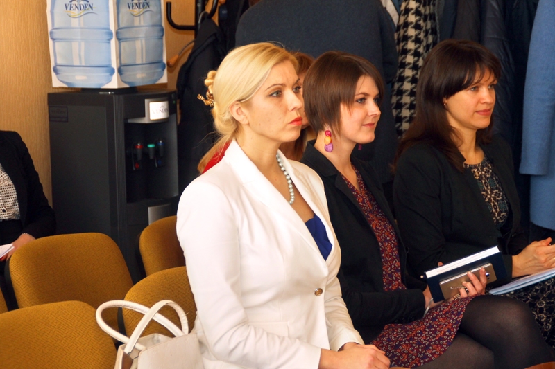 Linda Tijone (no kreisās) apstiprināta par SIA «Vides serviss» valdes locekli – faktisko pašvaldības kapitālsabiedrības vadītāju.
Autors: Uldis Varnevičs