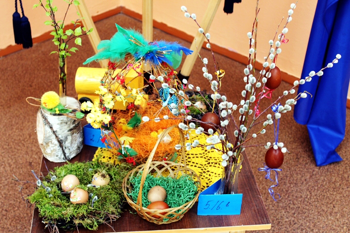 Lieldienu kompozīcijas, ko sagatavojuši skolēni kopā ar pedagogiem.
Autors: no skolas arhīva