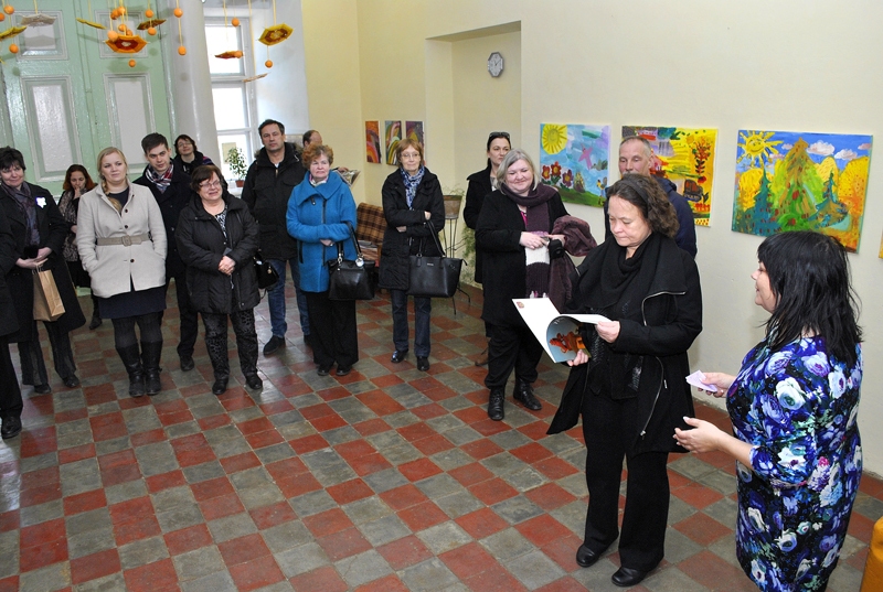 Igaunijas mākslas un mūzikas skolu pārstāvji Rundāles novada Svitenes pilī.
Autors: Ivars Bogdanovs