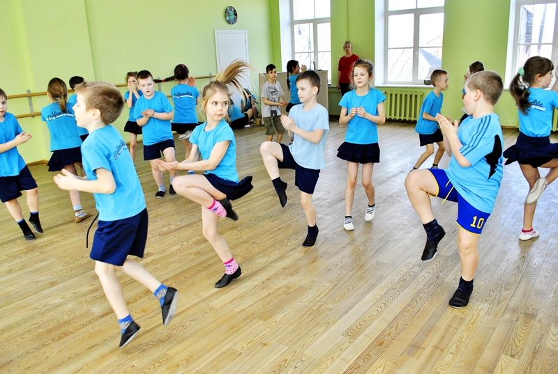 «Mēmelīte» mēģinājumos gatavo jaunas dejas, kā arī atkārto jau agrāk apgūtas kompozīcijas.
Autors: Ivars Bogdanovs