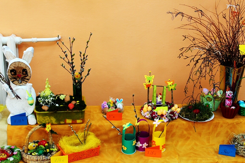 Lieldienu kompozīcijas, ko sagatavojuši skolēni kopā ar pedagogiem.
Autors: no skolas arhīva