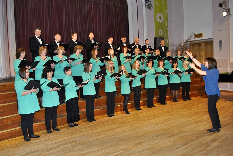 Dzied augstāko vērtējumu ieguvušais Iecavas novada jauktais koris.
Autors: Ivars Bogdanovs