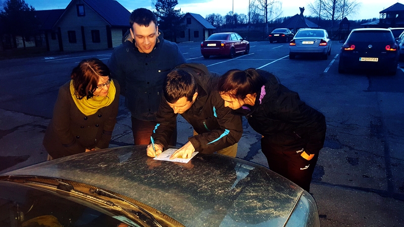 Komanda «Eu, kas te jādara?» kartē meklē nākamo kontrolpunktu.
Autors: Eva Vlasova