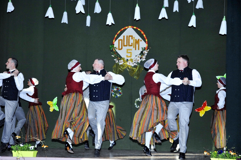 «Ducis» – Mežotnes pagasta vidējās paaudzes deju kopa.
Autors: Ivars Bogdanovs