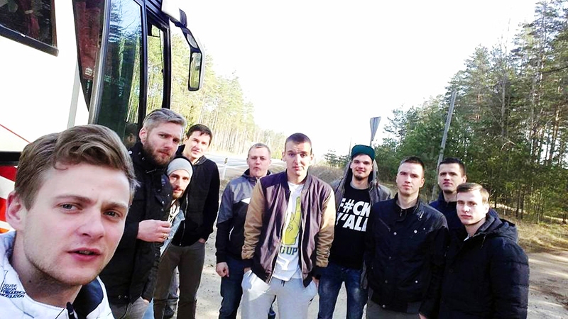 Vienība «Vecumnieki» pirms došanās ceļā uz Valku.
Autors: no komandas personiskā albuma