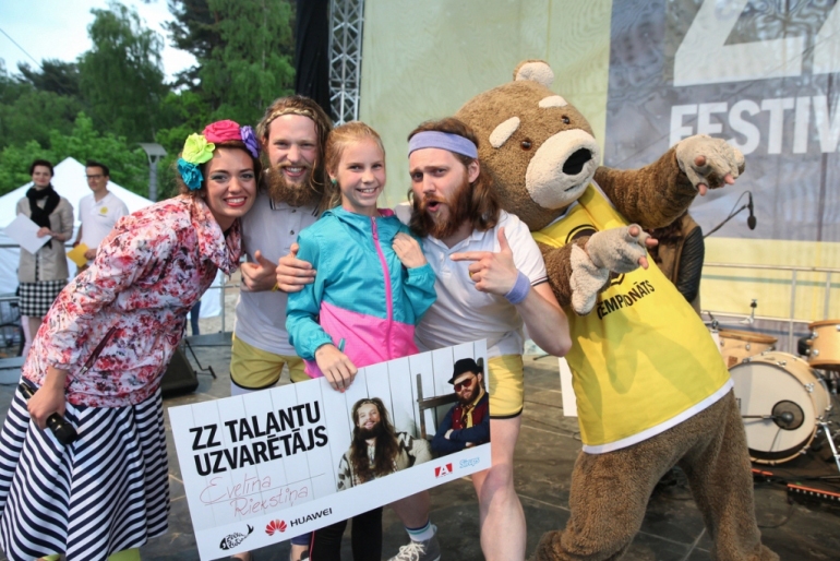 Iepriekšējā gada konkursa «ZZ talanti» uzvarētāja Evelīna Riekstiņa.
Autors: Publicitātes foto