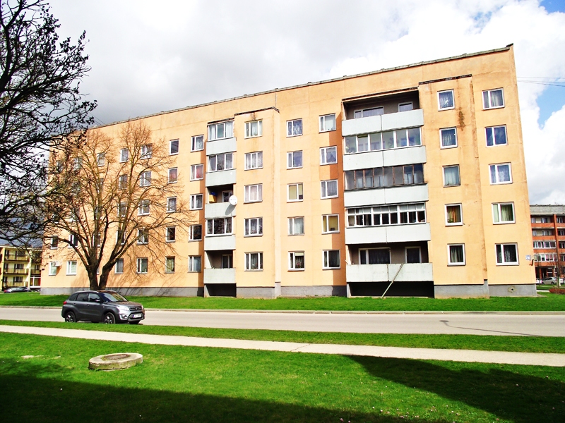 Edvarta Virzas ielas 28. nama siltināšanā paraugu var ņemt no līdzīga projekta mājas Skolas ielā 2, kuru renovēja pirms trim gadiem.
Autors: Artūrs Dulbe