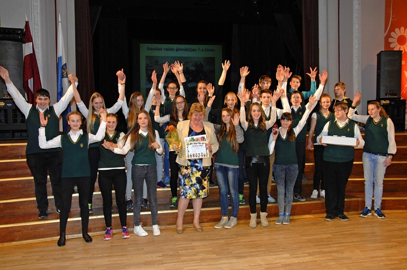 Bauskas Valsts ģimnāzijas 7.a klase, titula «Gada klase 2016» ieguvēja. 
Autors: Ivars Bogdanovs