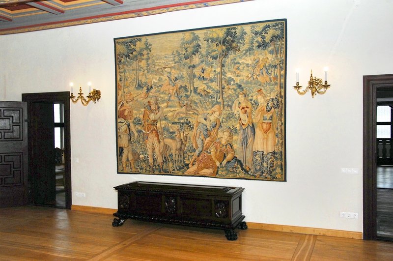 Tūrisma sezonas atklāšanas svētkos 4. maijā interesentiem būs iespēja apskatīt jaunās mēbeles un interjera priekšmetus, ar ko aprīkotas Bauskas rātsnama parādes telpas.
Autors: Ivars Bogdanovs