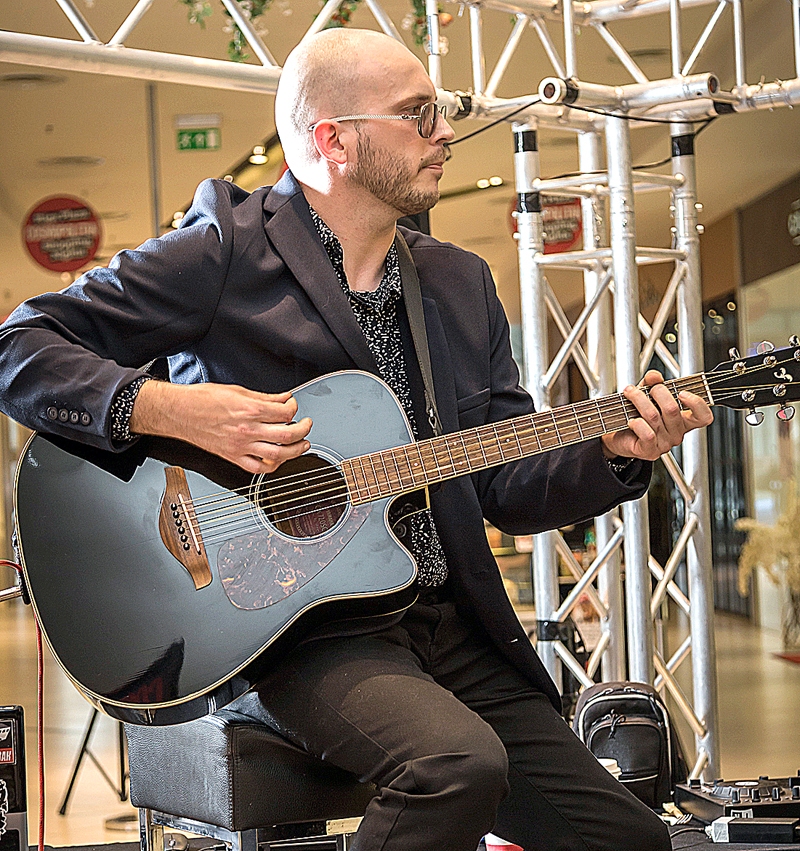 Mūziķis Jānis Dūmiņš izraudzīts par iespējamo Bauskas kultūras centra direktoru. 
Autors: no albuma