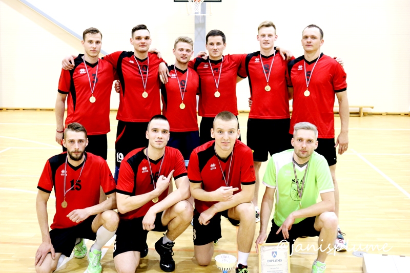 «Vecumnieki I» kļuva par Bauskas novada atklātā čempionāta uzvarētājiem.
Autors: Jānis Plūme