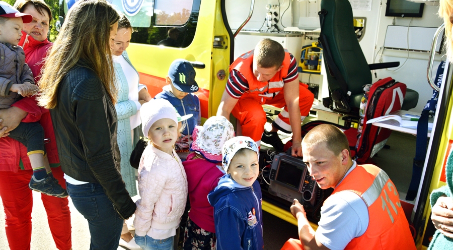 SPII «Saulespuķe» bērni tiekas ar NMP dienesta speciālistiem.
Autors: Ivars Bogdanovs