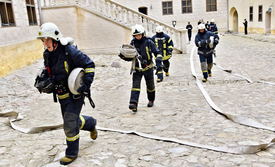 Bauskas pilī notika ugunsdzēsēju mācības.
Autors: Ivars Bogdanovs