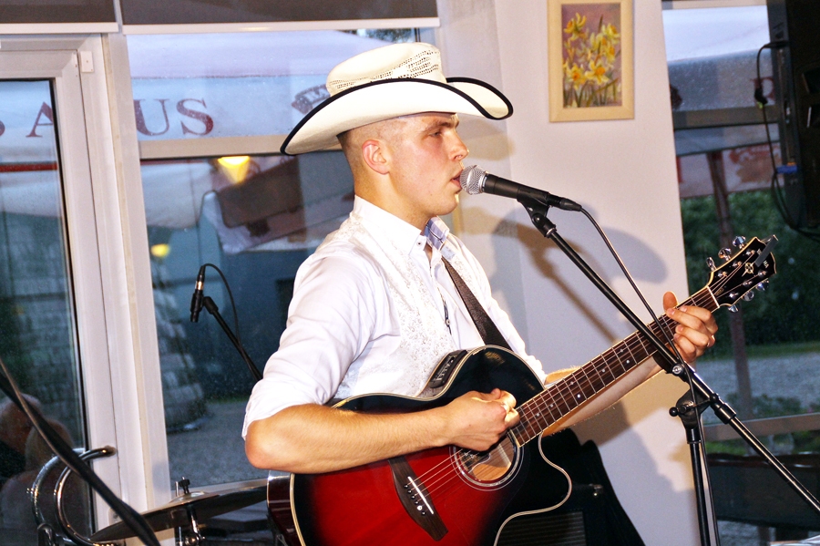 Mārtiņš Jātnieks sava pirmā soloalbuma «Ceļš taktīs» prezentācijā.
Autors: Uldis Varnevičs