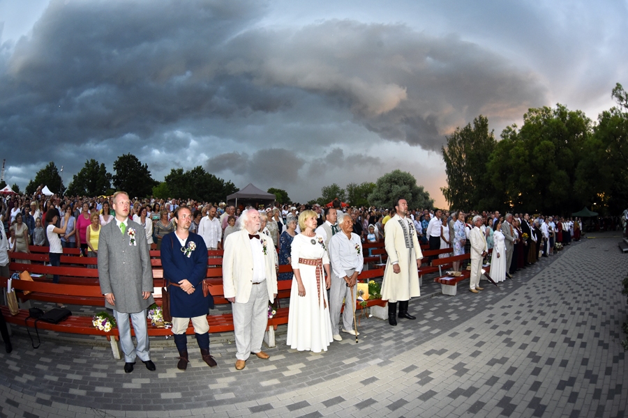 Kuldīgā Kurzemes dziesmu svētkos.
Autors: Aivars Vētrājs, laikraksts «Kurzemnieks»
