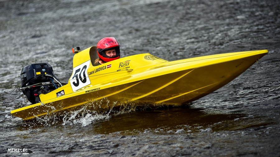 Laurai Lakovičai-Lakovicai Jēkabpilī izdevās gūt pirmo uzvaru karjerā «GT-15» laivu klasē.
Autors: Viesturs Lācis