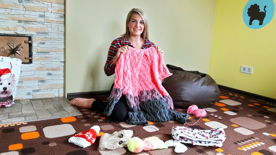 Liene Sirba drīz pabeigs vienu no četrām jaciņām, kuras tiks sūtītas uz Austrāliju.
Autors: Artūrs Dulbe