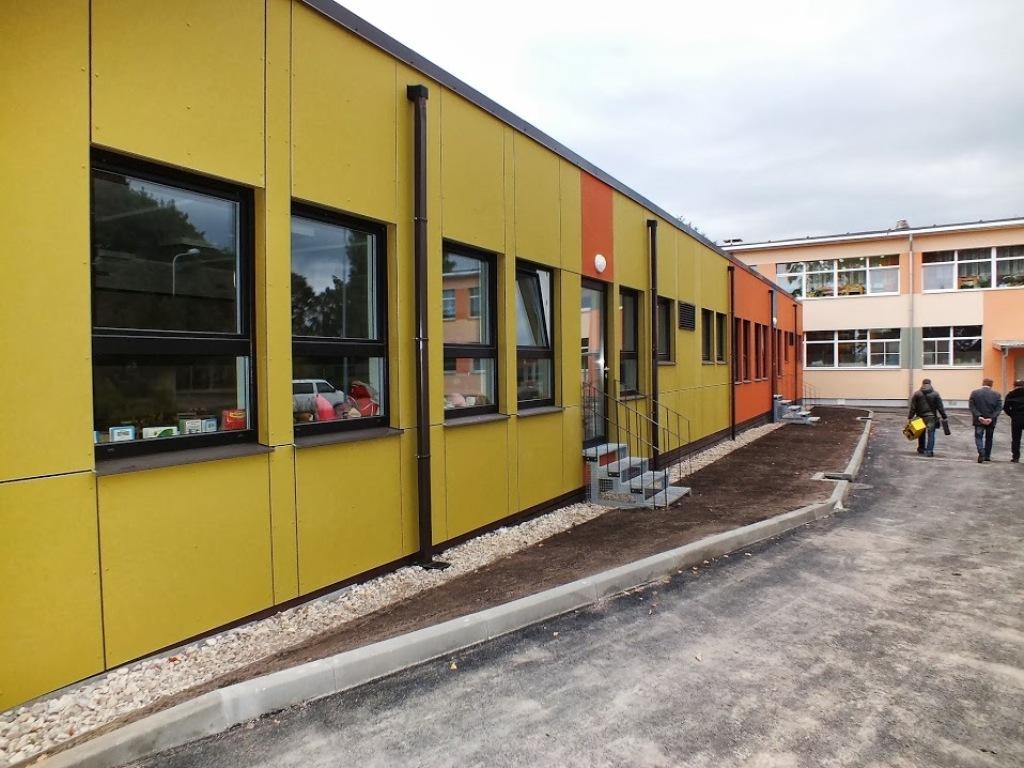 2013. gadā Iecavas pirmsskolas izglītības iestādē «Cālītis» tika atklāta jaunā piebūve, paplašinot pirmsskolas izglītības iestādi.
Autors: www.1p618.lv