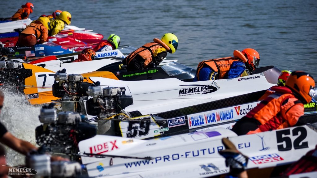 Viesturs Lācis (otrais no labās), pasaules čempionāta debitants, uzreiz pēc starta.
Autors: no komandas albuma