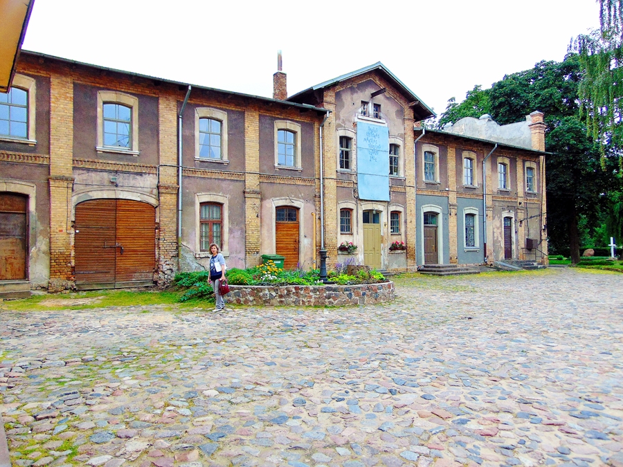 Bauskas muzeja piebūvi, kur darbojas tautas lietišķās mākslas studija un ir citas palīgtelpas, pēc kāda laika varētu rekonstruēt.
Autors: Vilnis Auzāns