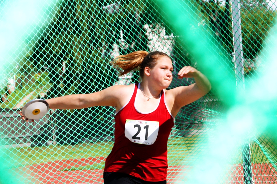 Elīza Puķāne uzvarēja Baltijas valstu sacensībās vieglatlētikā diska mešanā.
Autors: no «Bauskas Dzīves» arhīva. 