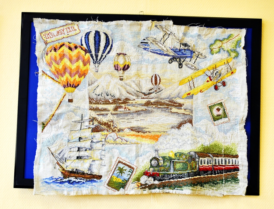 Darbos valda romantika un maigums, izšuvums nostrādāts perfekti, krāsas smalki niansētas.
Autors: Antra Ērgle