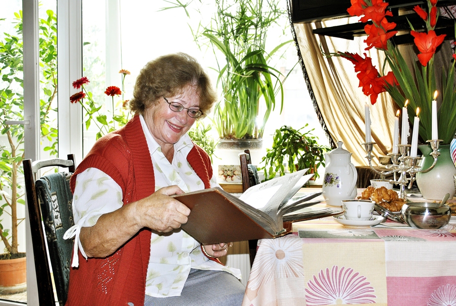 Jubilārei Vijai Zemeskalnai patīk ziedi, tirgū tulpes un gladiolas no pašas dārza vestas pārdot. 
Autors: Artūrs Dulbe
